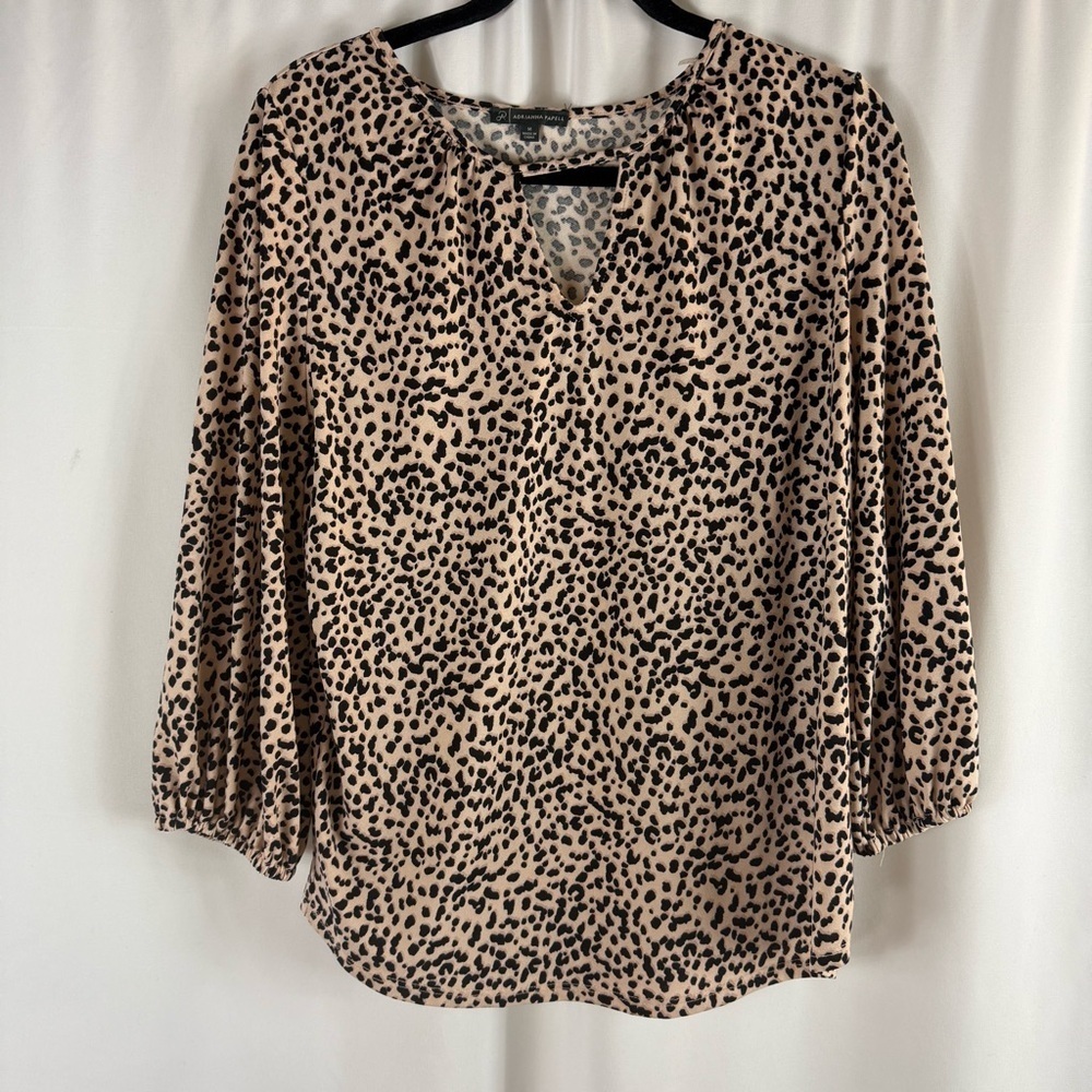 Adriana Papell Leopard  Print Women's Top size:M long sleeve lightweight